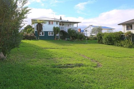 Photo of property in 72 Waimumu Road, Massey, Auckland, 0614