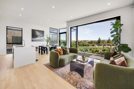 Photo of property in 45b Rosario Crescent, Red Beach, 0932