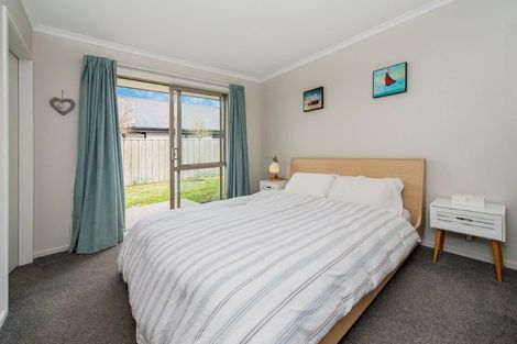 Photo of property in 26 Shillingford Boulevard, Rolleston, 7615