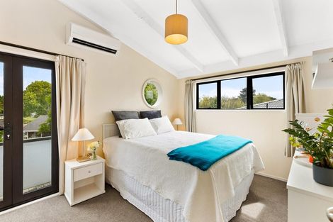 Photo of property in 22 Matuhi Rise, Henderson, Auckland, 0612