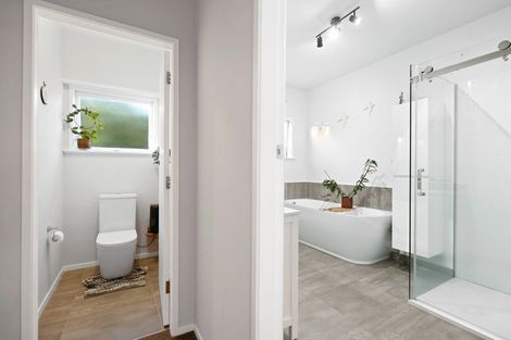 Photo of property in 11 Hillary Street, Chedworth, Hamilton, 3210