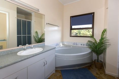 Photo of property in Babylon Coast Road, Parore, Dargaville, 0373