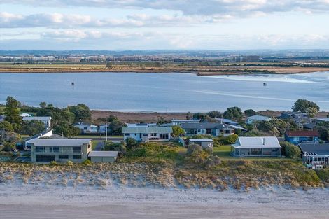 Photo of property in 573 Pukehina Parade, Pukehina, Te Puke, 3189