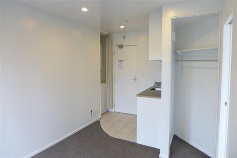Photo of property in 3m/10 Crown Lynn Place, New Lynn, Auckland, 0600
