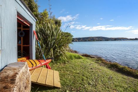 Photo of property in 15a Seaview Road, Paremata, Porirua, 5024