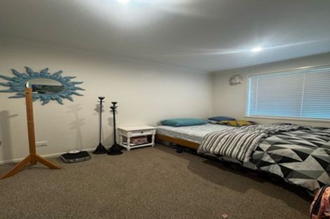 Photo of property in 3 Opouatu Avenue, Glenbrook, 2681