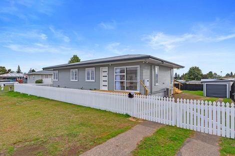 Photo of property in 5 Tarapunga Place, Tokoroa, 3420