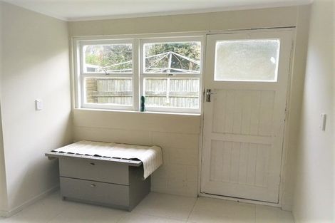 Photo of property in 1/13 Ocean View Road, Hillcrest, Auckland, 0627