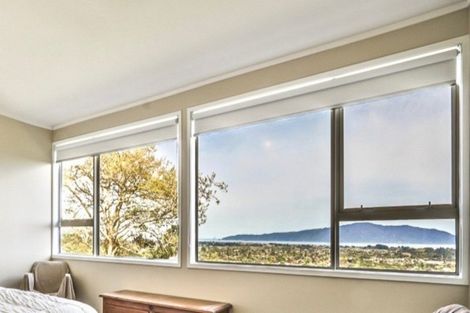 Photo of property in 55 Kakariki Grove, Waikanae, 5036