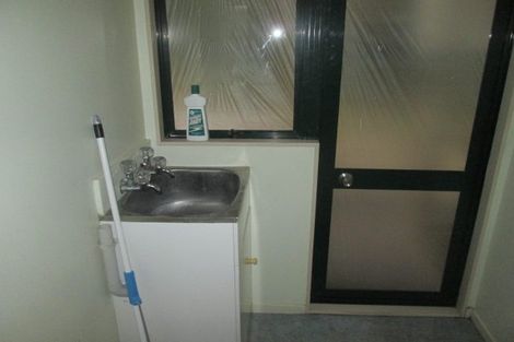 Photo of property in 12a Kiteroa Terrace, Rothesay Bay, Auckland, 0630