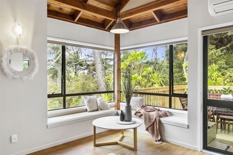 Photo of property in 2 Menear Lane, Hillcrest, Auckland, 0627