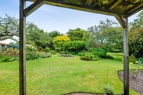 Photo of property in 37 Flint Road West, Stratford, 4332