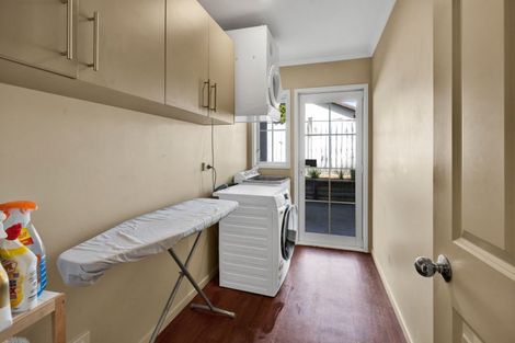 Photo of property in 51 Shelter Grove, Frankleigh Park, New Plymouth, 4310