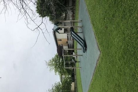 Photo of property in 3 Barnea Circle, Glen Eden, Auckland, 0602