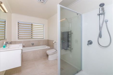 Photo of property in 12 Ngahana Place, Turangi, 3334