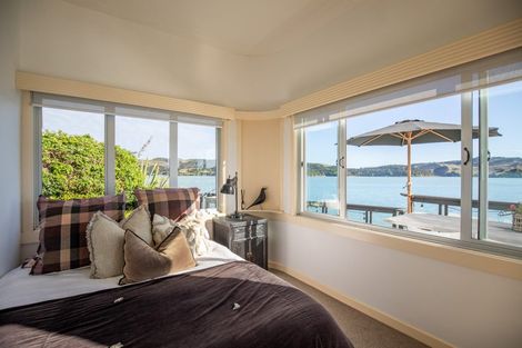 Photo of property in Wallis Street, Raglan, 3225