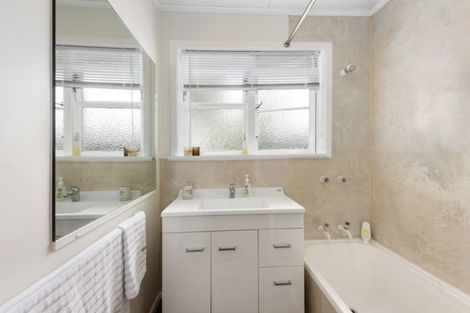 Photo of property in 29 Oxford Crescent, Ebdentown, Upper Hutt, 5018