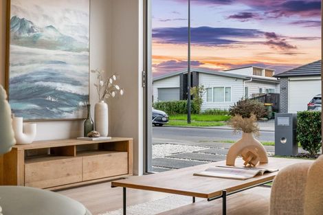 Photo of property in 3 Tarras Road, Kumeu, 0810
