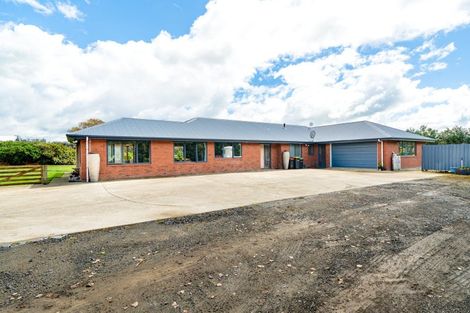 Photo of property in 185 Centre Road, Momona, Outram, 9073