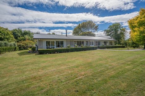Photo of property in 142 Gillespie Place, Acacia Bay, Taupo, 3385
