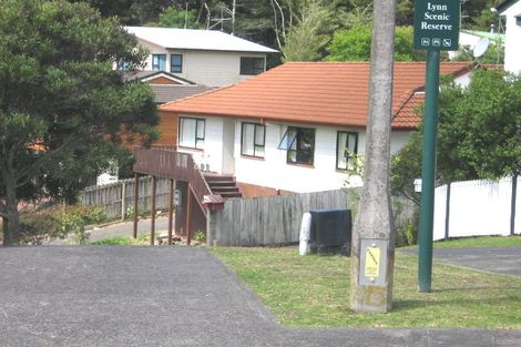 Photo of property in 2/9 Ramonda Close, Bayview, Auckland, 0629