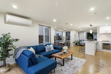 Photo of property in 11 Phar Lap Crescent, Takanini, 2112