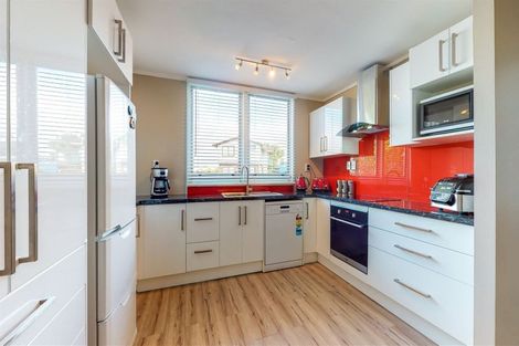 Photo of property in 4 Westpoint Avenue, Harbour View, Lower Hutt, 5010