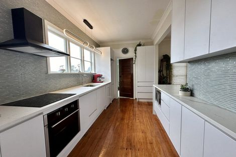 Photo of property in 1090 Great North Road, Point Chevalier, Auckland, 1022