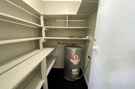 Photo of property in 122 Tawa Road, Kumeu, 0891