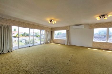 Photo of property in 187 Te Atatu Road, Te Atatu South, Auckland, 0610