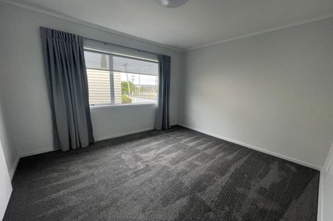 Photo of property in 1/40 Vodanovich Road, Te Atatu South, Auckland, 0610
