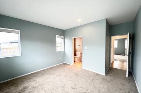 Photo of property in 40 Holcroft Street, Papakura, 2110