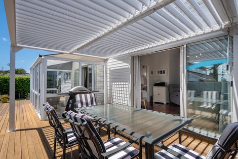 Photo of property in 1/24 Toroa Street, Torbay, Auckland, 0630