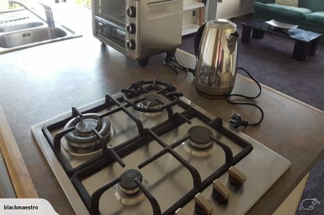 Photo of property in 2/813 East Coast Road, Northcross, Auckland, 0630