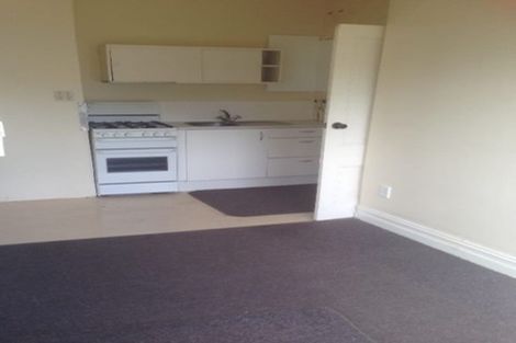 Photo of property in 10 Porritt Avenue, Mount Victoria, Wellington, 6011