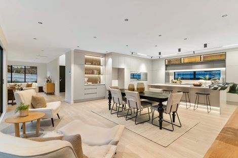 Photo of property in 6 Luff Place, Long Bay, Auckland, 0630