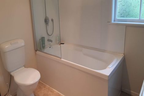 Photo of property in 41 Seaton Road, Murrays Bay, Auckland, 0630