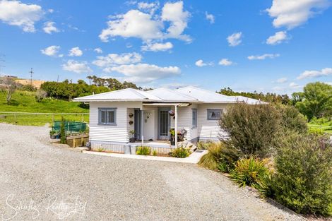 Photo of property in 26 Brynderwyn Road, Brynderwyn, Maungaturoto, 0587