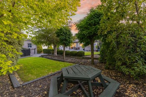 Photo of property in 73 Dunedin Street, Redwood, Christchurch, 8051