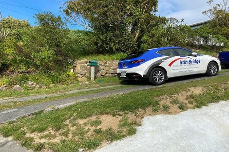 Photo of property in 60 Ruskin Road, Newlands, Wellington, 6037