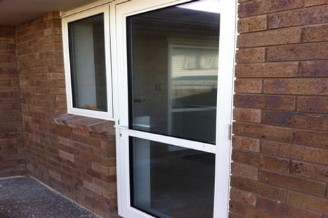 Photo of property in 40 Corricvale Way, Northcross, Auckland, 0630