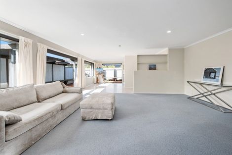 Photo of property in 14 Lakemere Way, Kinloch, Taupo, 3377