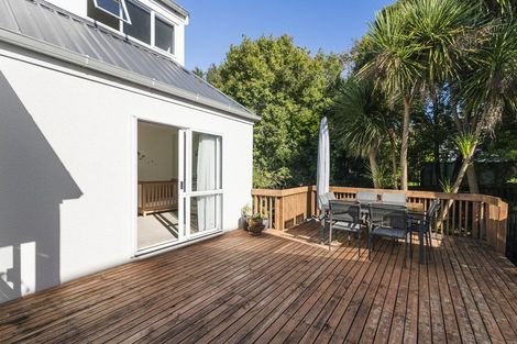 Photo of property in 2/1 Valley Road, Northcote, Auckland, 0626