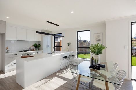 Photo of property in 38 Scenic Rise, Rototuna North, 3281