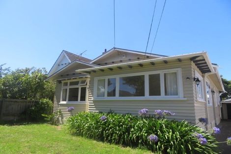 Photo of property in 22 Saint Albans Grove, Woburn, Lower Hutt, 5010