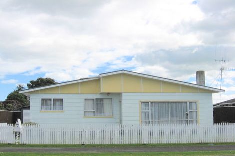 Photo of property in 18 Strathmore Avenue, Levin, 5510