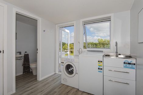 Photo of property in 46 Whakapirau Road, Maungaturoto, 0583