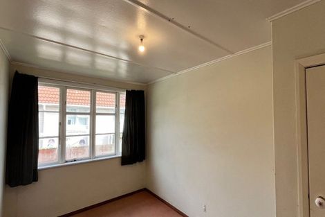 Photo of property in 5 Waldie Grove, Avalon, Lower Hutt, 5011