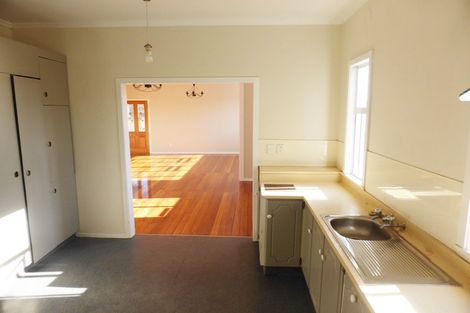 Photo of property in 57 Belt Road, New Plymouth, 4310