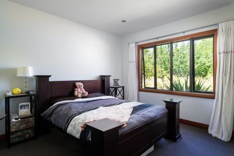 Photo of property in 121 Highland Drive, Acacia Bay, Taupo, 3385